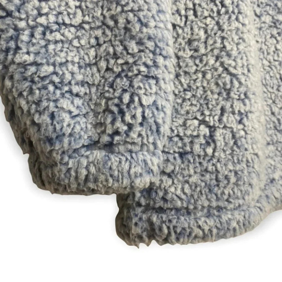 Jackson Hole Outerwear Blue and White Fuzzy Sherpa  Zip Up Sweater - Picture 7 of 10